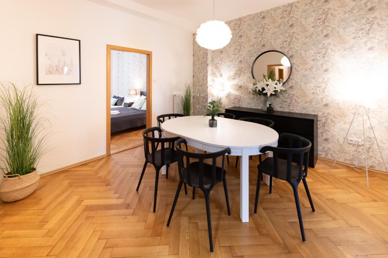 Luxury Apartment In Prime Location Praag Buitenkant foto