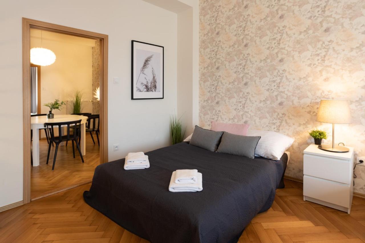 Luxury Apartment In Prime Location Praag Buitenkant foto