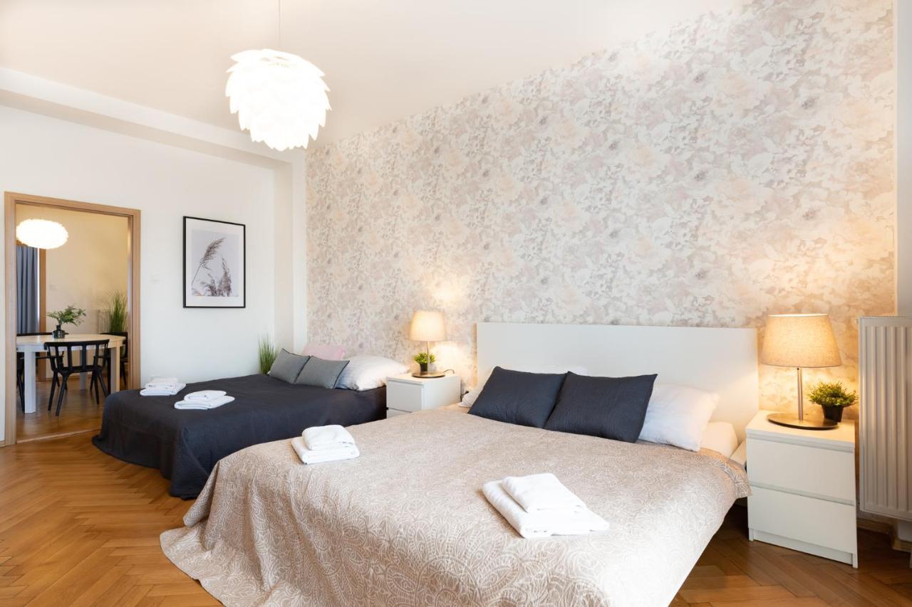 Luxury Apartment In Prime Location Praag Buitenkant foto